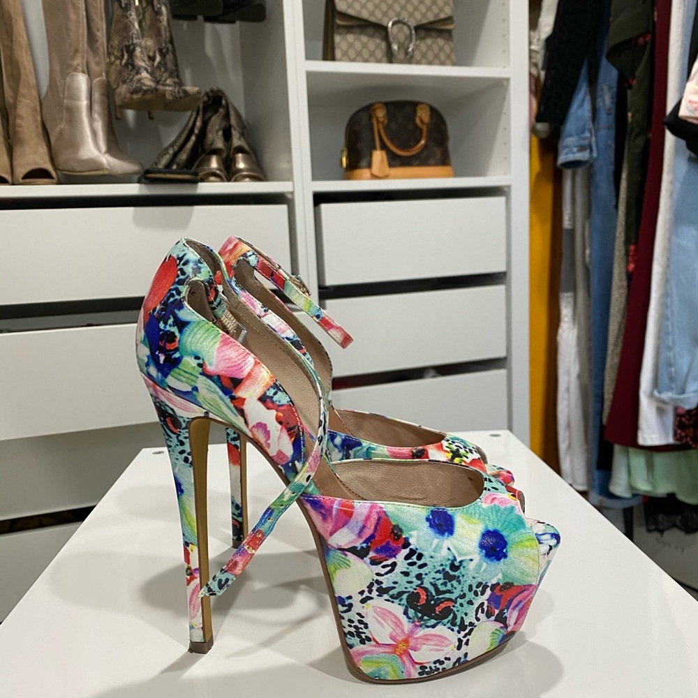 Steve Madden heels